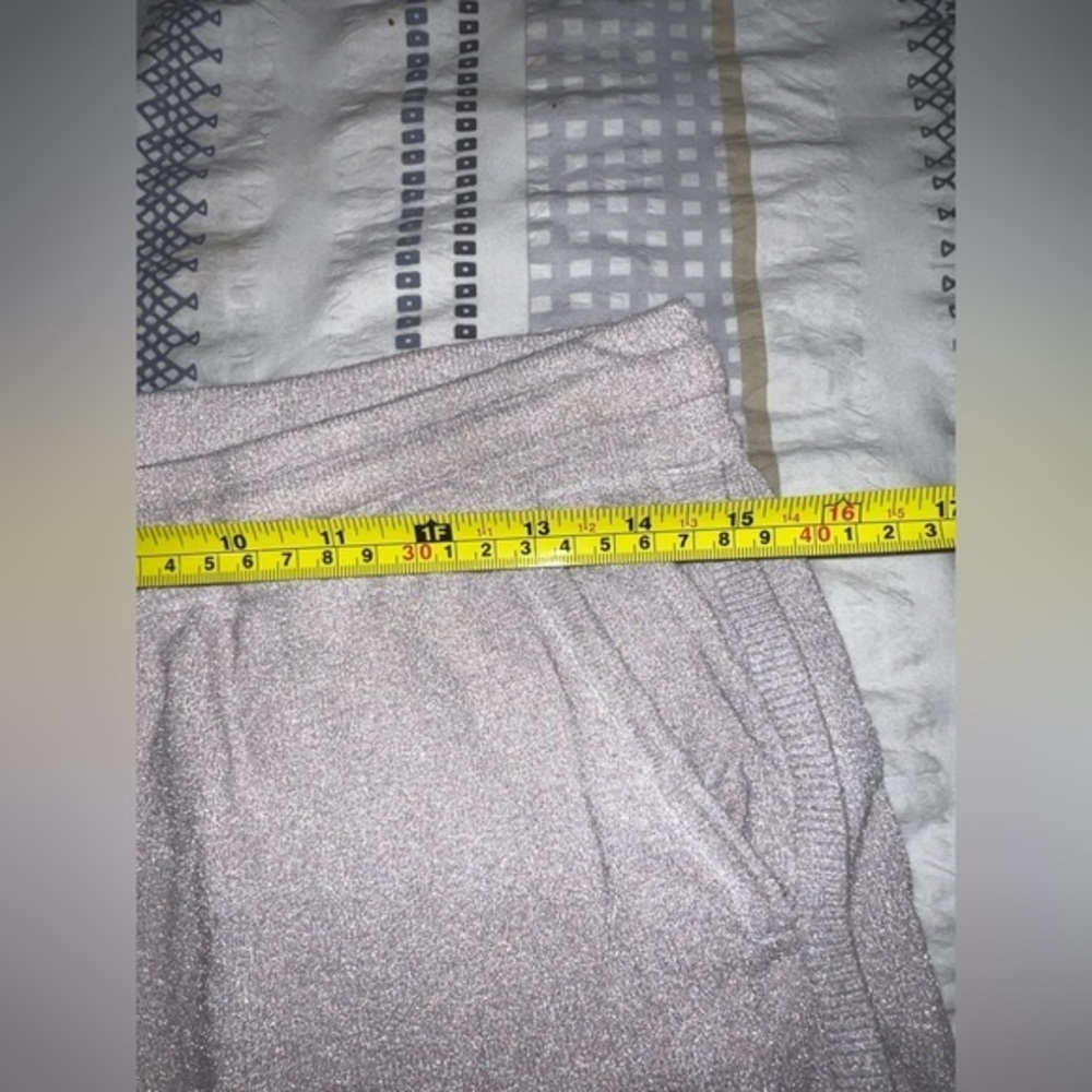 Barefoot Dreams Gray CCUL shorts - Picture 5 of 6